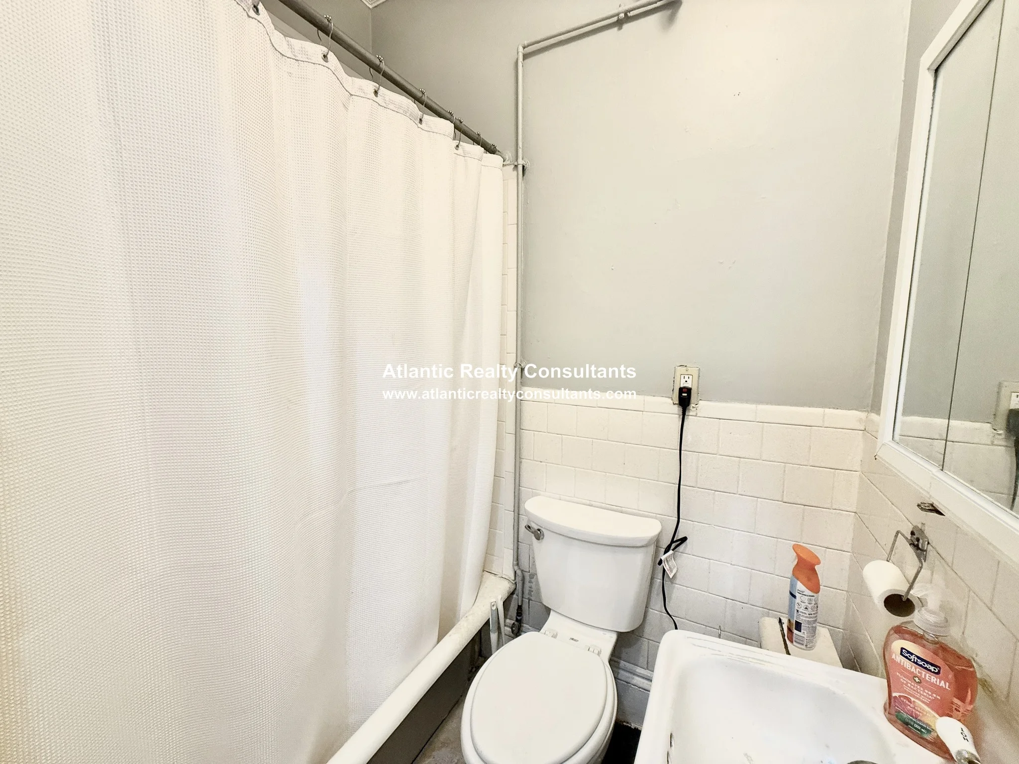 1 bed, 1 bath apartment for rent at 177 Marlborough St Unit 901, Back Bay — photo 9 of 10