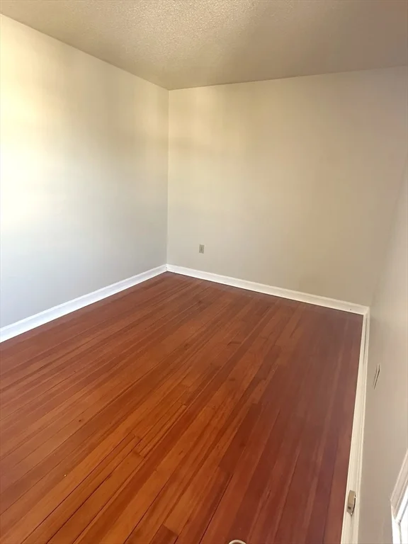 3 bed, 1 bath apartment for rent at 177 Nashua St Unit 5, Fall River — photo 10 of 17