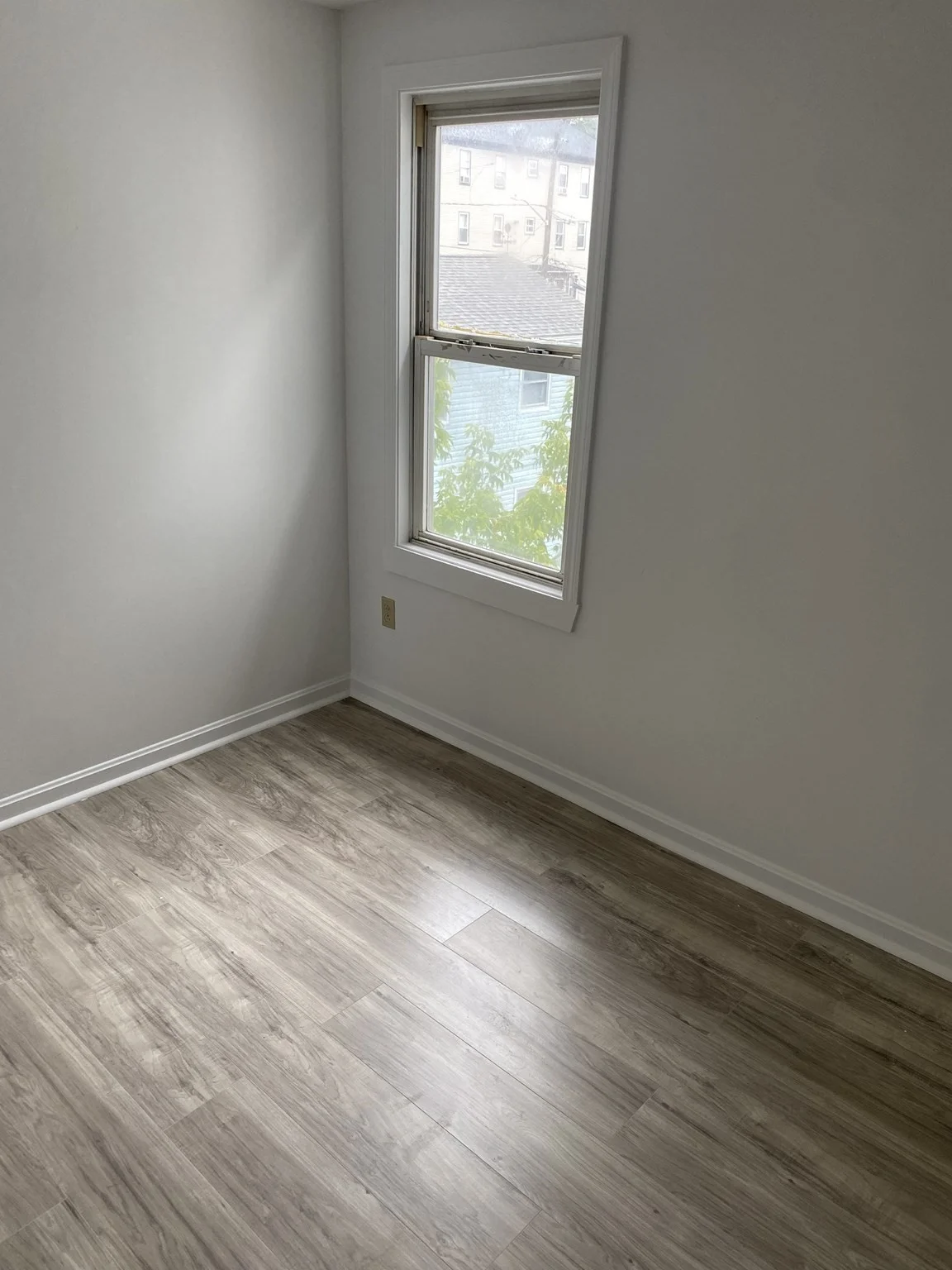 3 bed, 1 bath apartment for rent at 177 Nashua St Unit 6, Fall River — photo 5 of 7
