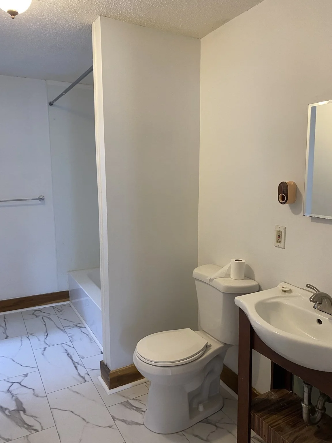 3 bed, 1 bath apartment for rent at 177 Nashua St Unit 6, Fall River — photo 6 of 7