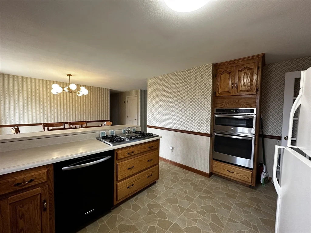 2 bed, 2 bath apartment for rent at 177 Orchard St, Newbury — photo 9 of 21