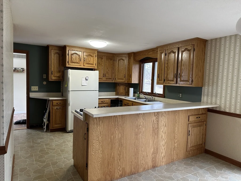 2 bed, 2 bath apartment for rent at 177 Orchard St, Newbury — photo 7 of 21