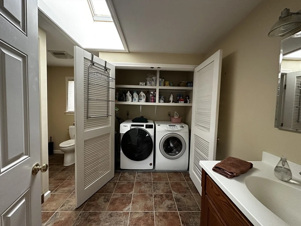 2 bed, 2 bath apartment for rent at 177 Orchard St, Newbury — photo 15 of 21