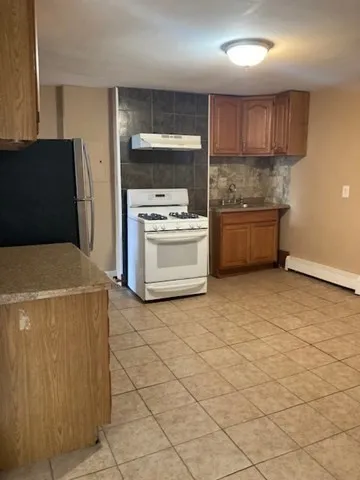 2 bed, 1 bath apartment for rent at 177 Otis St Unit 2, East Cambridge — photo 1 of 11