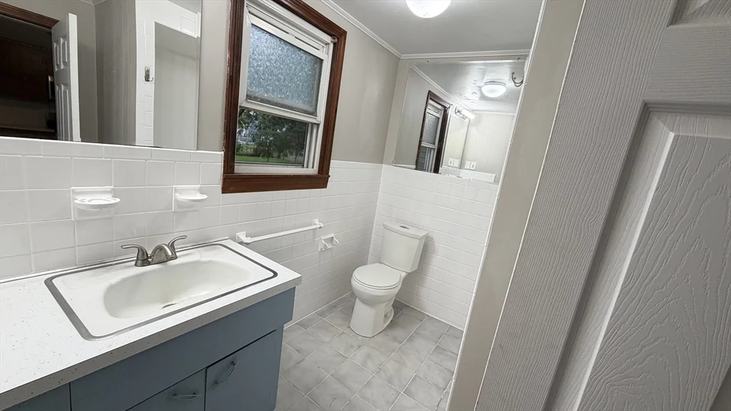 3 bed, 1 bath apartment for rent at 177 Pleasant St Unit 1, Whitman — photo 11 of 13