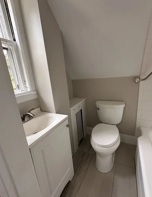 1 bed, 1 bath apartment for rent at 177 Pleasant St Unit 2, Whitman — photo 7 of 8