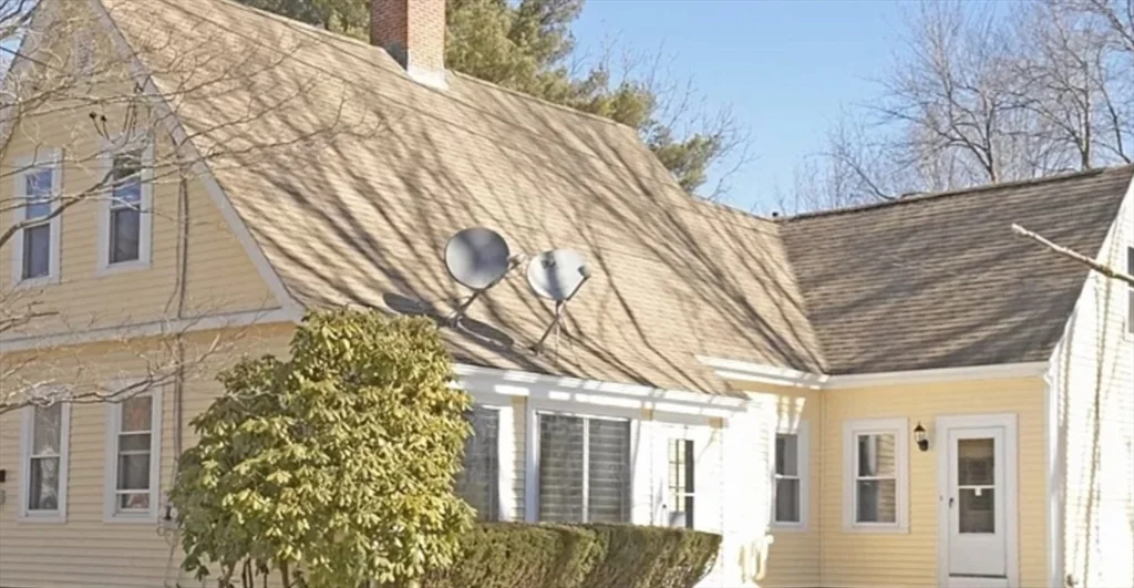 1 bed, 1 bath apartment for rent at 177 Pleasant St Unit 2, Whitman