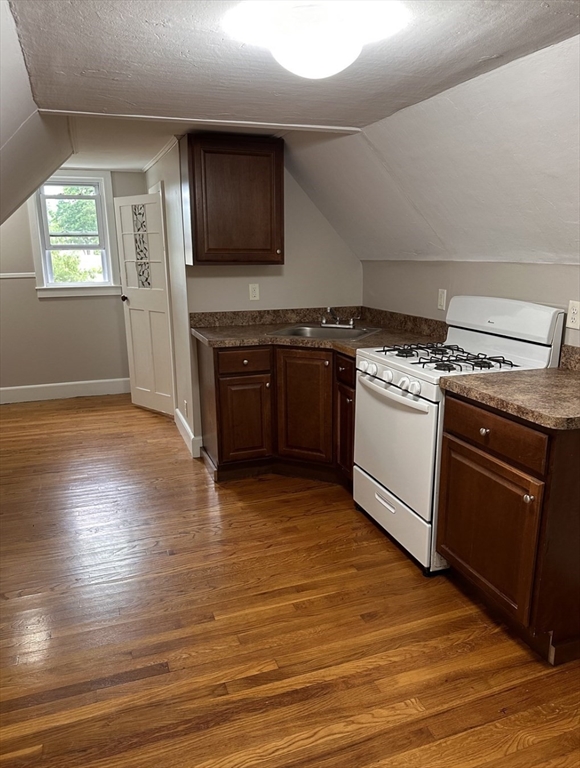 1 bed, 1 bath apartment for rent at 177 Pleasant St Unit 2, Whitman — photo 2 of 8
