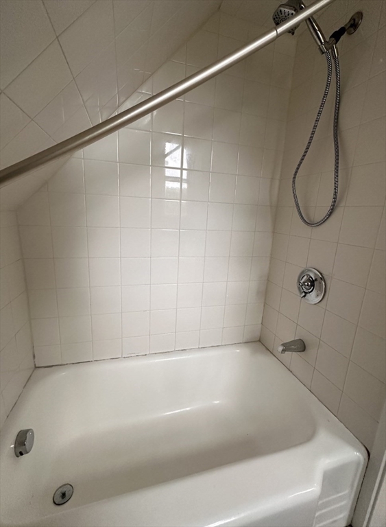 1 bed, 1 bath apartment for rent at 177 Pleasant St Unit 2, Whitman — photo 5 of 8