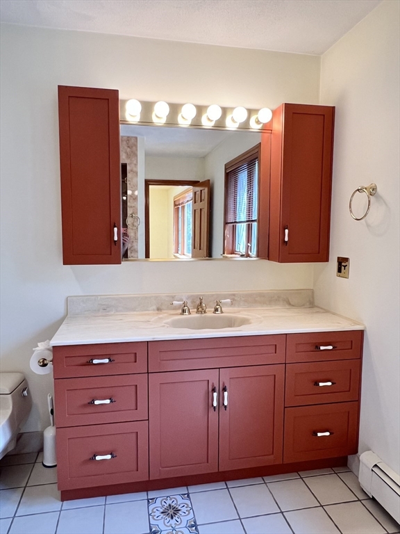 3 bed, 2 bath apartment for rent at 177R Faneuil St Unit N/A, Oak Square — photo 20 of 33