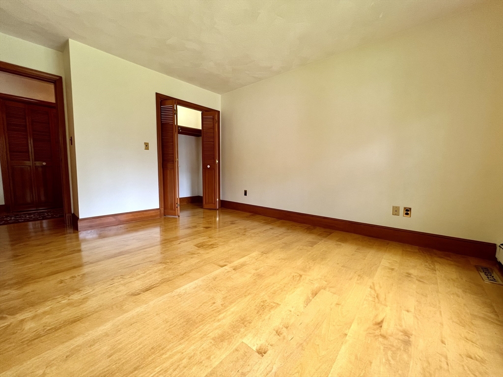 3 bed, 2 bath apartment for rent at 177R Faneuil St Unit N/A, Oak Square — photo 25 of 33