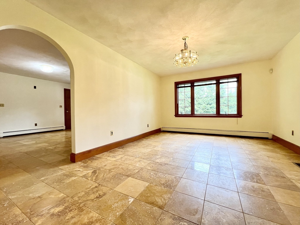 3 bed, 2 bath apartment for rent at 177R Faneuil St Unit N/A, Oak Square — photo 15 of 33