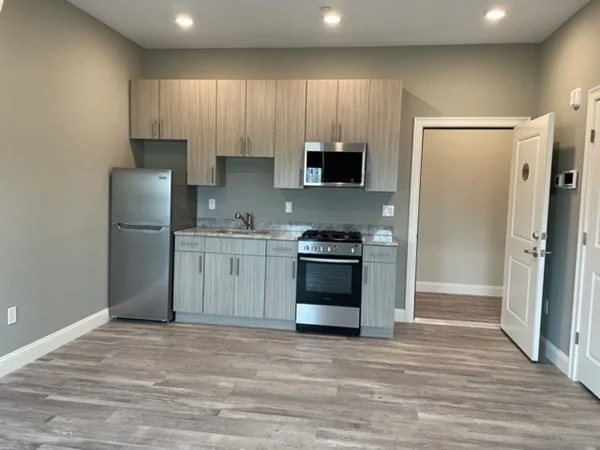 Studio bed, 1 bath apartment for rent at 177 Shirley Ave Unit 204, Revere — photo 5 of 11