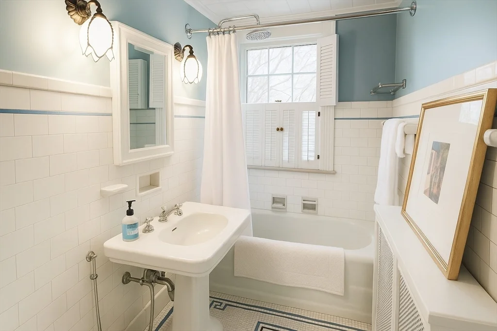 6 bed, 4+ bath apartment for rent at 177 Springfield St, Atwater Park — photo 12 of 27