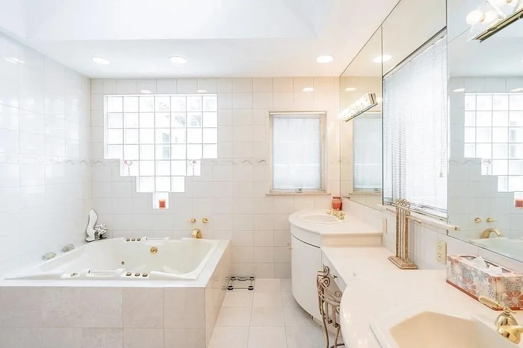 6 bed, 4+ bath apartment for rent at 177 Springfield St, Atwater Park — photo 24 of 27