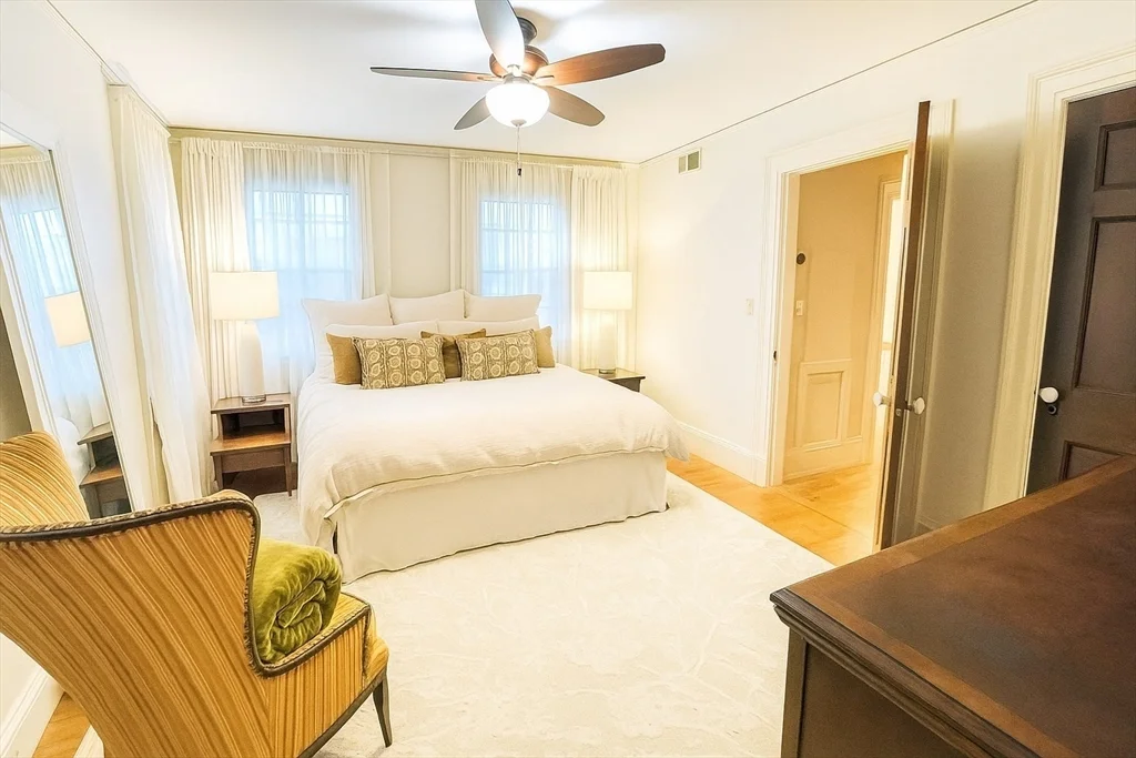 6 bed, 4+ bath apartment for rent at 177 Springfield St, Atwater Park — photo 18 of 27