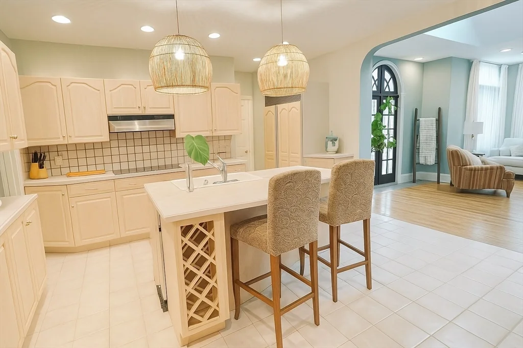 6 bed, 4+ bath apartment for rent at 177 Springfield St, Atwater Park — photo 8 of 27