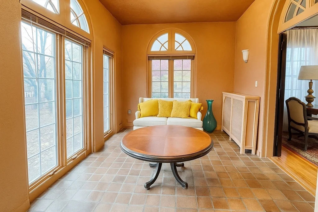 6 bed, 4+ bath apartment for rent at 177 Springfield St, Atwater Park — photo 6 of 27