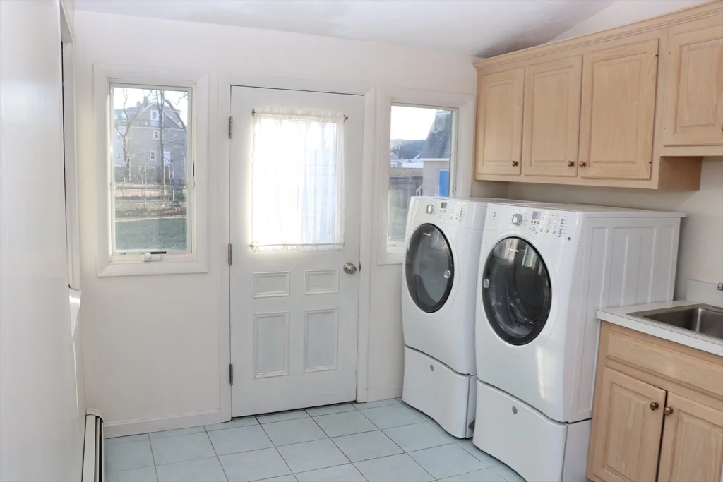 2 bed, 1 bath apartment for rent at 177 Wales St, Abington — photo 12 of 16