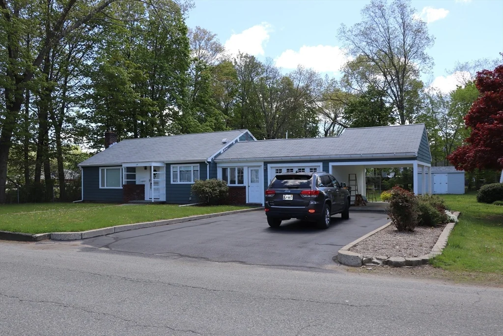 2 bed, 1 bath apartment for rent at 177 Wales St, Abington — photo 3 of 16