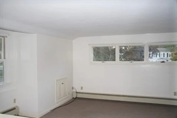 1 bed, 1 bath apartment for rent at 177 Wales St Unit 1, Abington — photo 2 of 9