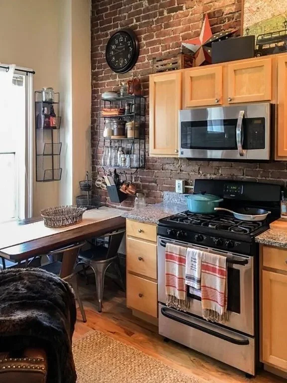 2 bed, 1 bath apartment for rent at 177 West 5th Unit 3, South Boston — photo 7 of 16
