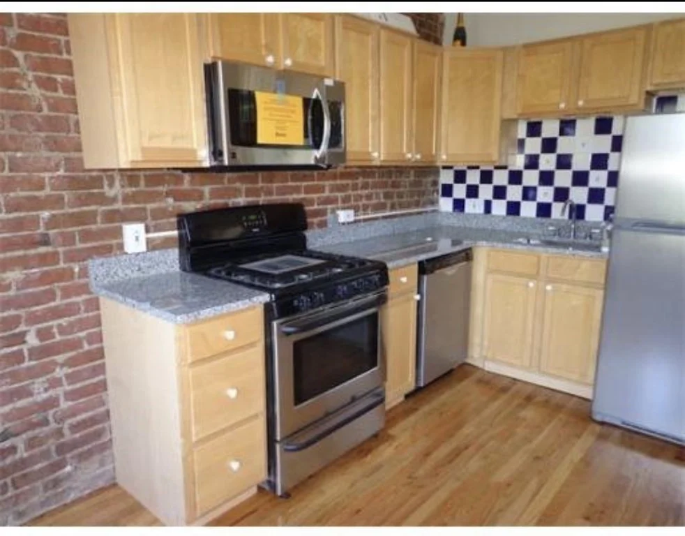 2 bed, 1 bath apartment for rent at 177 West 5th Unit 3, South Boston — photo 3 of 16