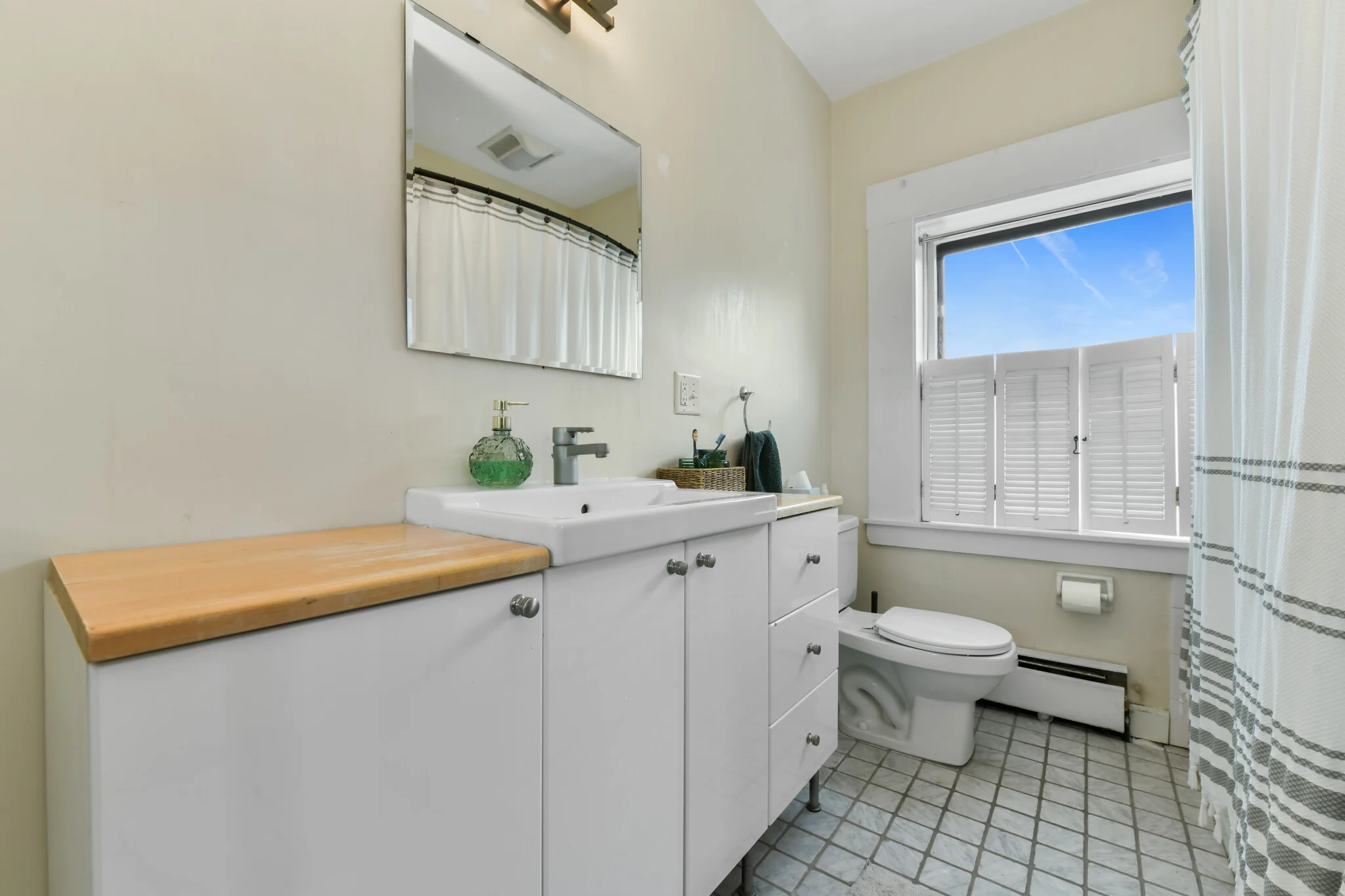 2 bed, 1 bath apartment for rent at 1774 Beacon St Unit 6, Brookline — photo 15 of 21