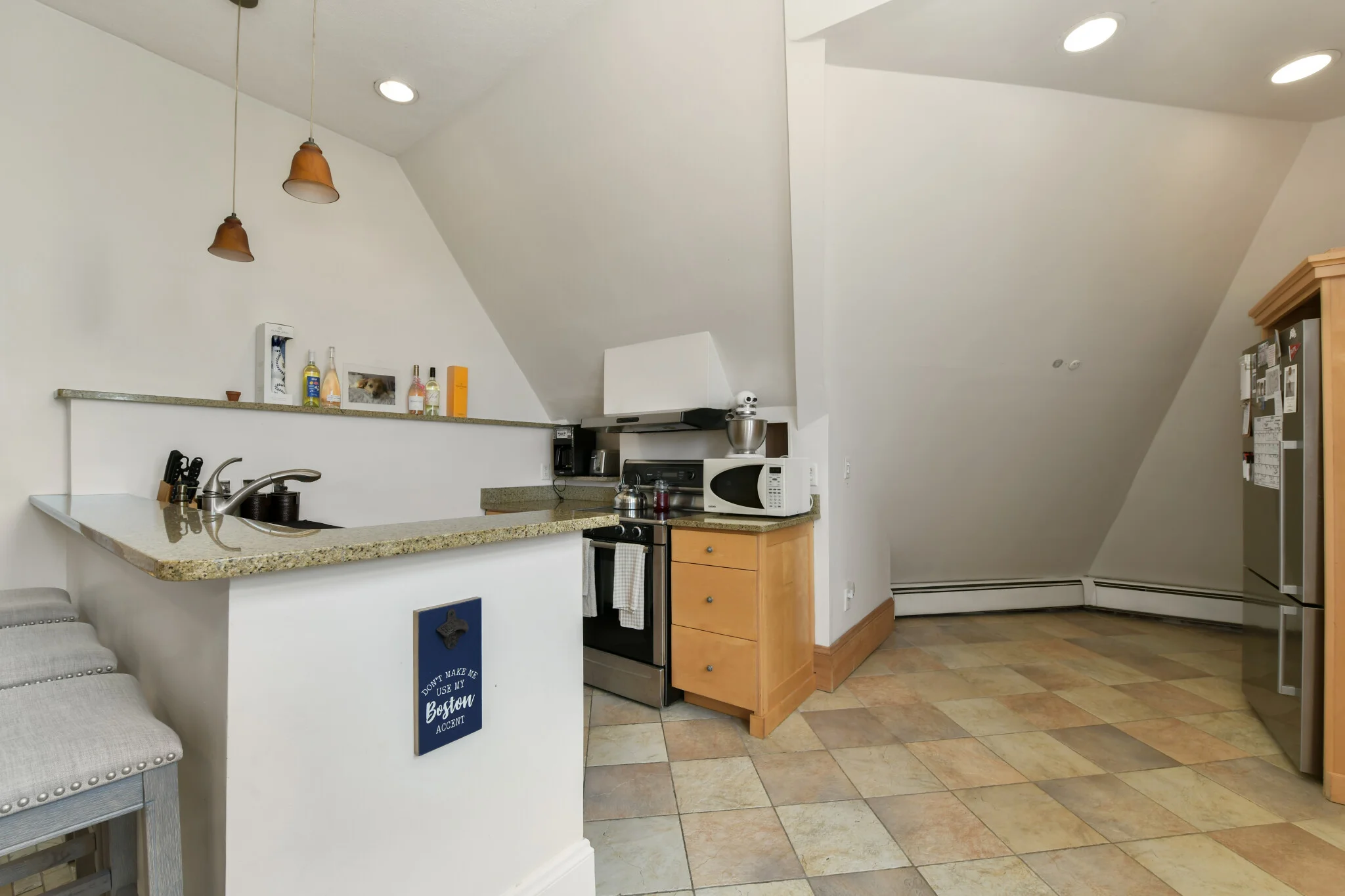 2 bed, 1 bath apartment for rent at 1774 Beacon St Unit 6, Brookline — photo 6 of 21