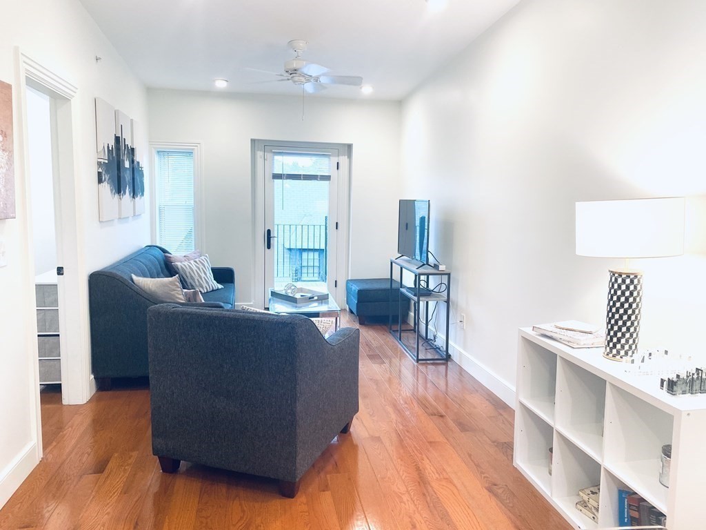 2 bed, 2 bath apartment for rent at 1776 Beacon St Unit 2, Brookline — photo 8 of 12