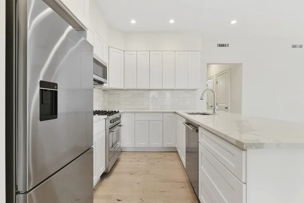 3 bed, 2 bath apartment for rent at 1776 Columbia Rd Unit PH, South Boston — photo 5 of 19