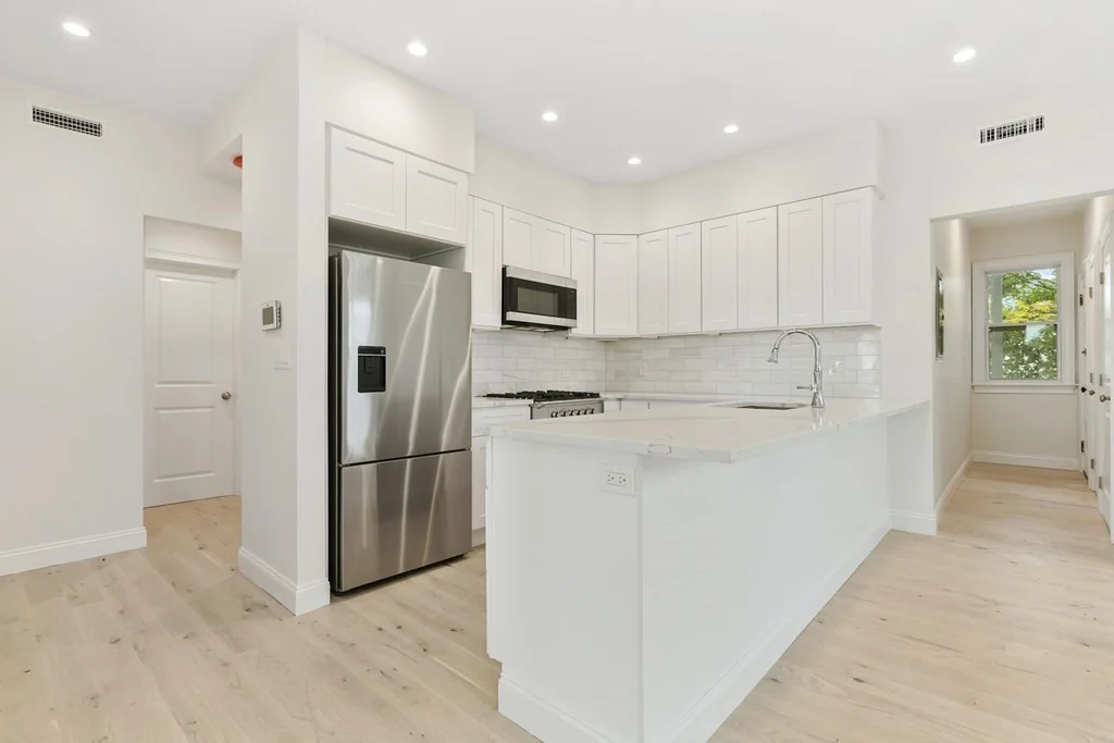 3 bed, 2 bath apartment for rent at 1776 Columbia Rd Unit PH, South Boston — photo 4 of 19