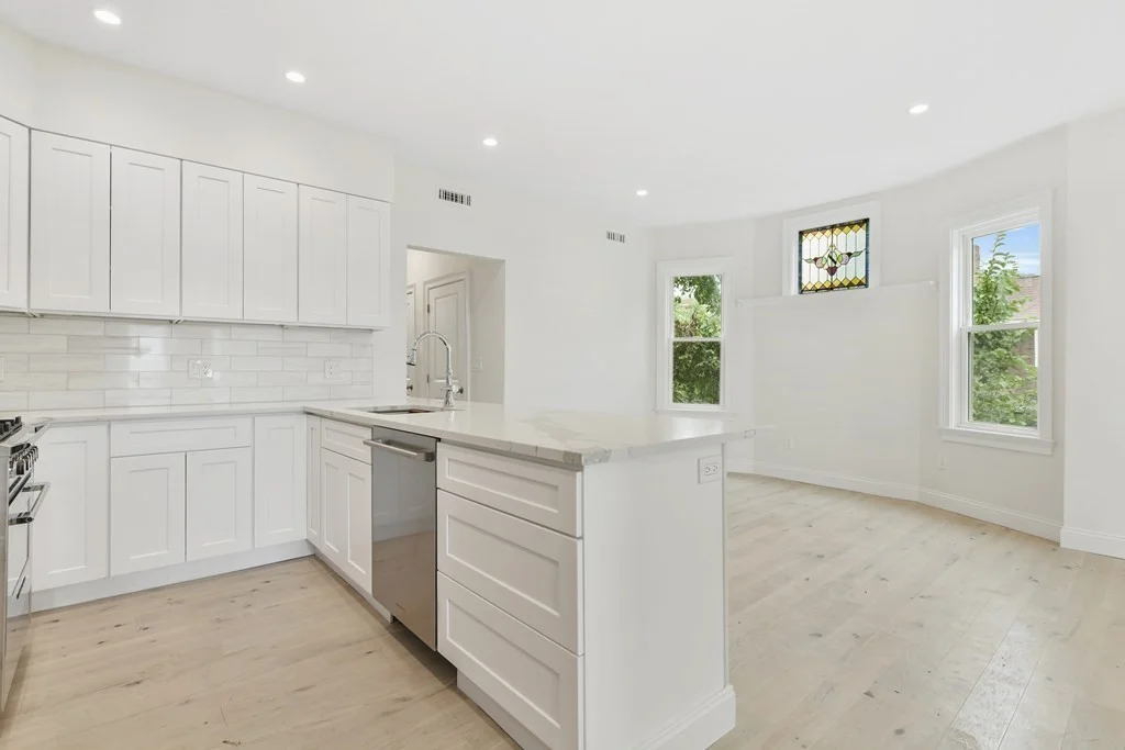 3 bed, 2 bath apartment for rent at 1776 Columbia Rd Unit PH, South Boston — photo 6 of 19