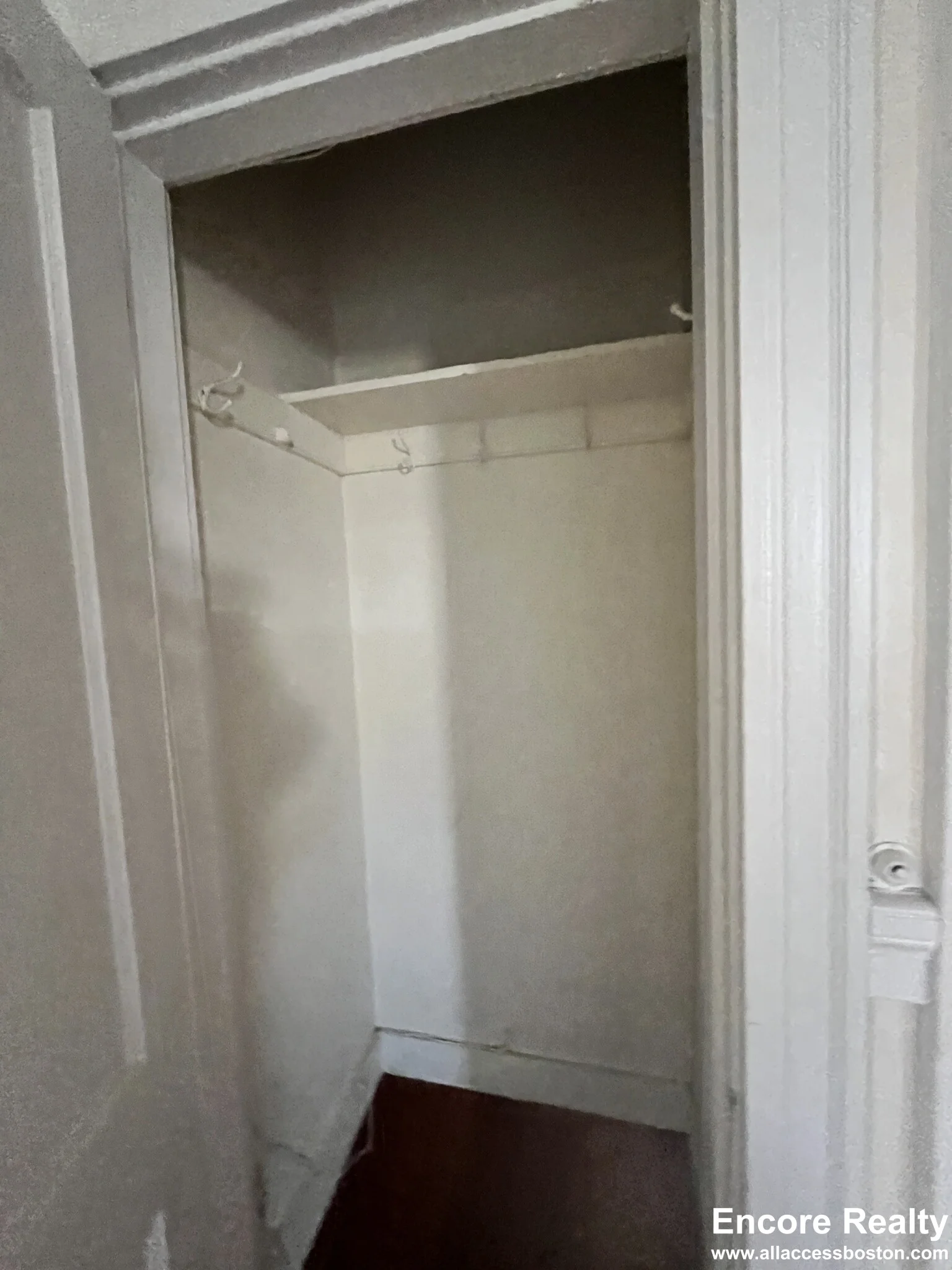 2 bed, 1 bath apartment for rent at 1778 Beacon St Unit 6, Brookline — photo 9 of 13