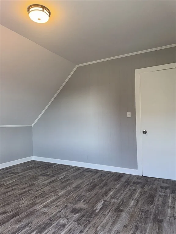3 bed, 1 bath apartment for rent at 178 Blackmer St Unit 3, North — photo 15 of 32