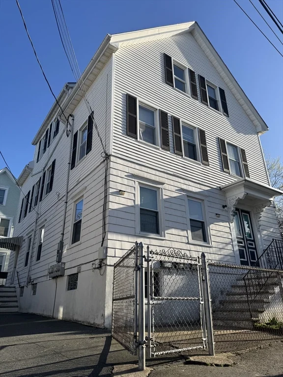 3 bed, 1 bath apartment for rent at 178 Blackmer St Unit 3, North — photo 1 of 32