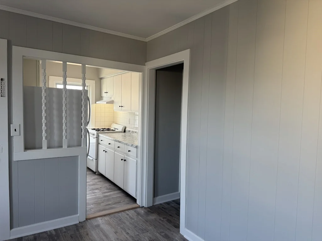 3 bed, 1 bath apartment for rent at 178 Blackmer St Unit 3, North — photo 8 of 32