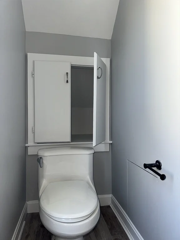 3 bed, 1 bath apartment for rent at 178 Blackmer St Unit 3, North — photo 22 of 32