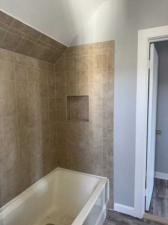 3 bed, 1 bath apartment for rent at 178 Blackmer St Unit 3, North — photo 20 of 32