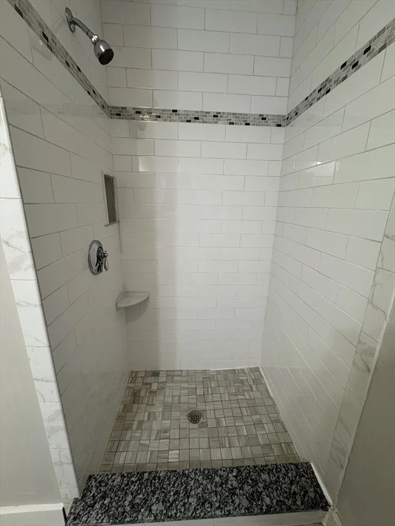 1 bed, 1 bath apartment for rent at 178 Bowen St Unit 1, South Boston — photo 9 of 9