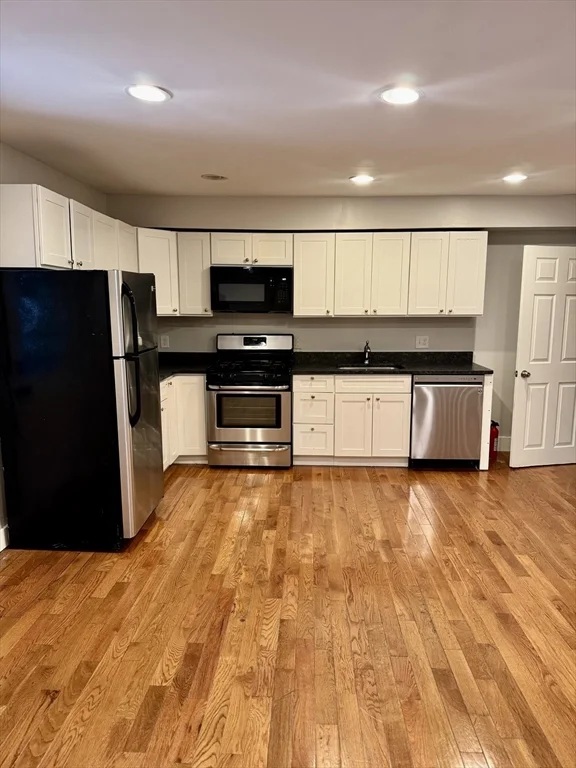 4 bed, 2 bath apartment for rent at 178 Bowen St Unit 2, South Boston
