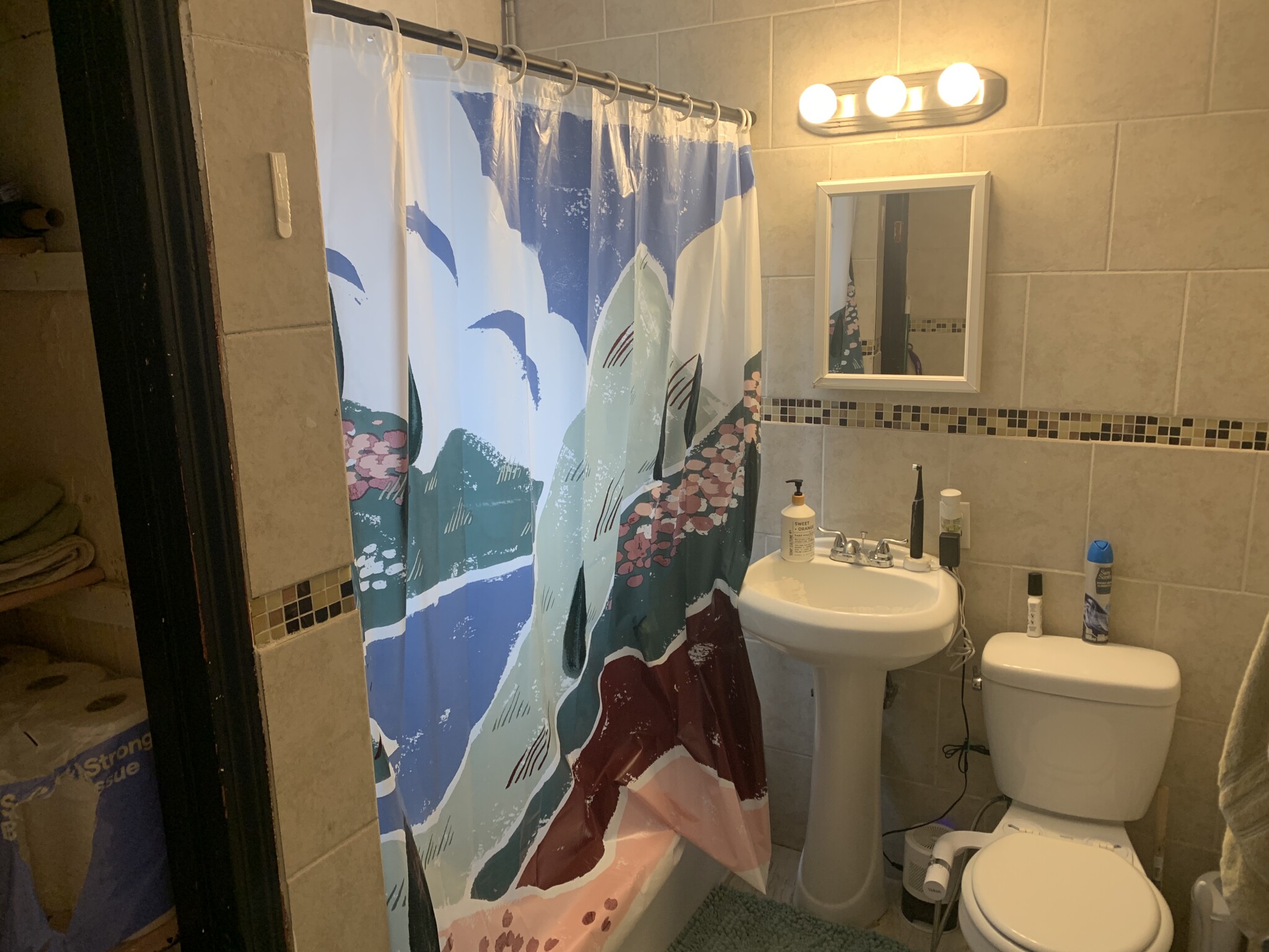 2 bed, 1 bath apartment for rent at 178 Brighton Ave Unit 10, Allston — photo 8 of 9