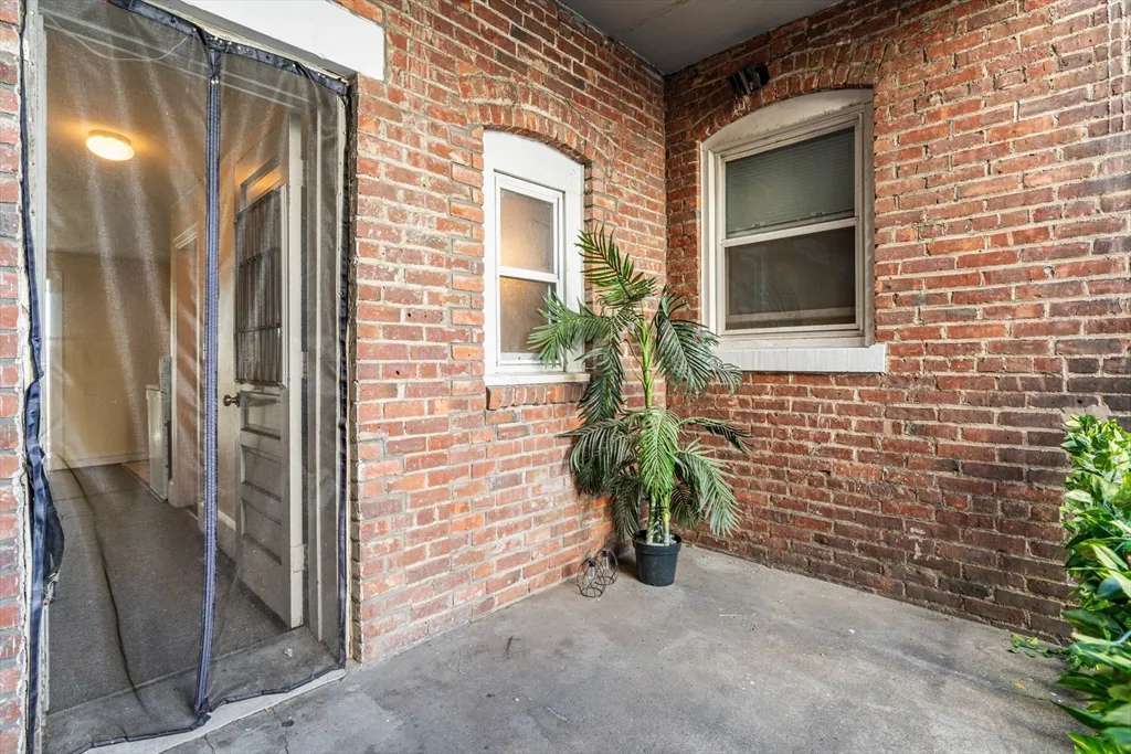 1 bed, 1 bath apartment for rent at 178 Brighton Ave Unit 12, Allston — photo 6 of 19
