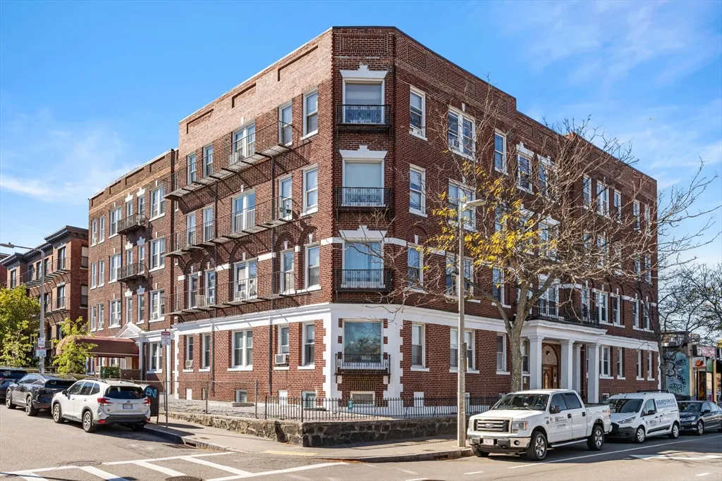 1 bed, 1 bath apartment for rent at 178 Brighton Ave Unit 12, Allston — photo 17 of 19