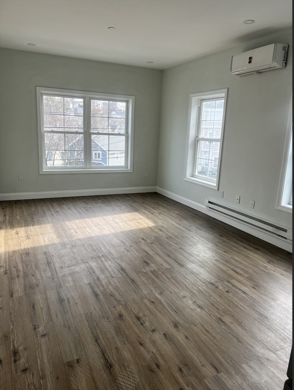 Studio bed, 1 bath apartment for rent at 178 Elm St Unit 7, Everett — photo 3 of 5