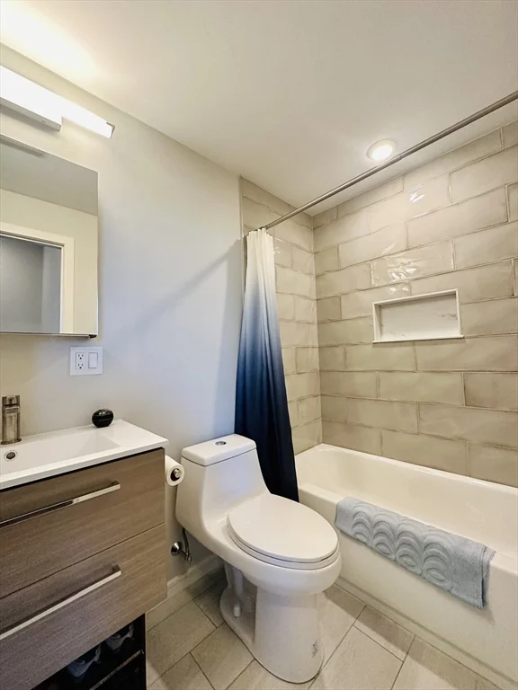 2 bed, 2 bath apartment for rent at 178 Elm Unit 3, Cambridge — photo 6 of 8