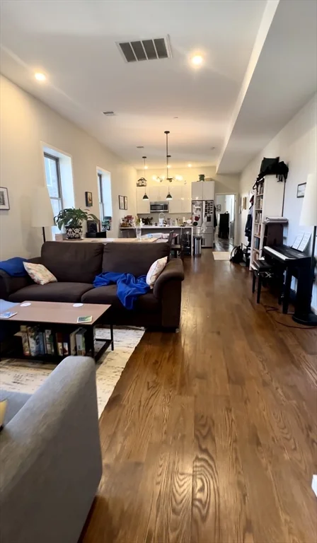 2 bed, 2 bath apartment for rent at 178 Elm Unit 3, Cambridge — photo 3 of 8