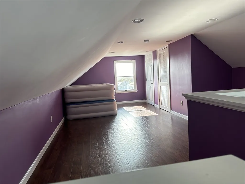 3 bed, 2 bath apartment for rent at 178 Foster Ave, Ocean Bluff — photo 19 of 24