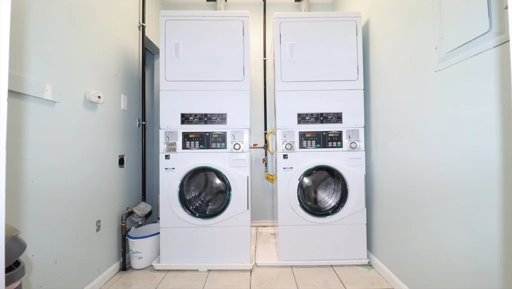 1 bed, 1 bath apartment for rent at 178 High St Unit 304, Clinton — photo 20 of 24