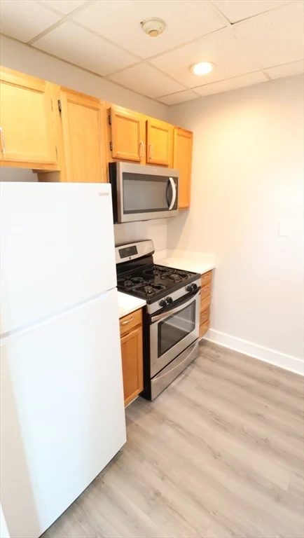1 bed, 1 bath apartment for rent at 178 High St Unit 304, Clinton — photo 5 of 24